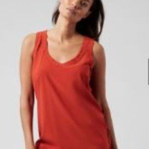 Athleta Featherlight Stretch Tank Small Red Currant Quick Dry Travel NWOT NEW
